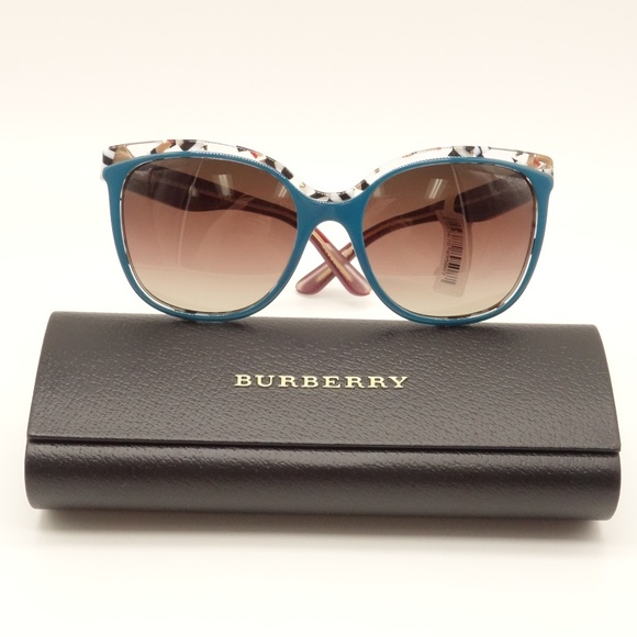 Burberry Accessories - NEW BURBERRY Butterfly Sunglasses BE4270 $245 💋